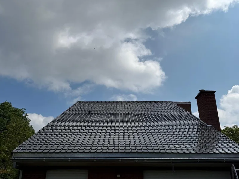 Toiture neuve en tuiles anthracite